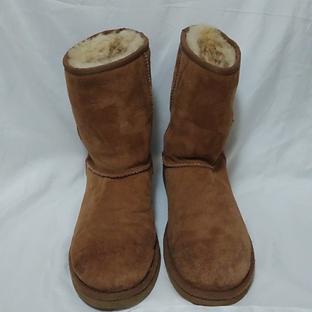 UGG boots sz 9